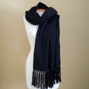 Black Fring scarf